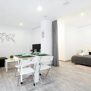 Acogedor Loft En Bajo Centrico Con Parking Wifi Apartamento